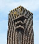 Close-up van de bovenkant van de schoorsteen.
              <br/>
              Richard Keijzer, 2014-08-10